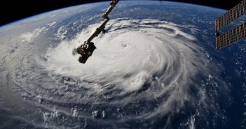 Ecco come i cambiamenti climatici hanno condizionato il percorso dell’uragano Florence verso le coste degli USA