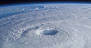 Almeno 15 disastri meteorologici del 2017 sono stati “resi più probabilii” dai cambiamenti climatici