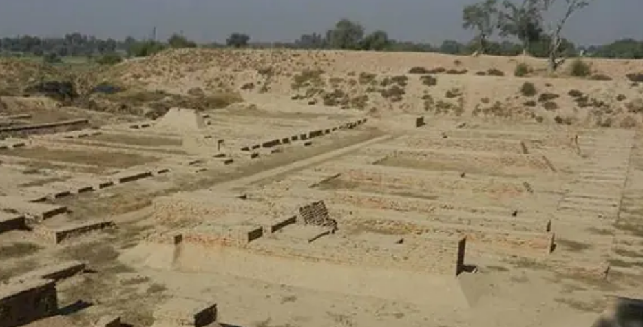 Questa immagine ha l'attributo alt vuoto; il nome del file è Screenshot-2022-01-27-at-21-29-56-1300-years-old-Hindu-temple-discovered-at-Barikot-Ghundai-in-northwest-Pakistan.png